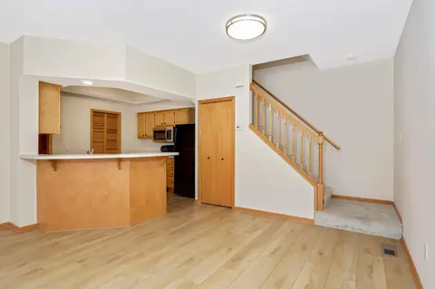 1900 Sapphire Pt #111, Eagan, MN 55122 photo 16