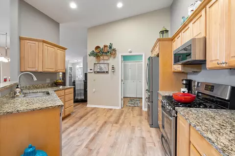 3478 Trails End Rd, Eagan, MN 55123 photo 11