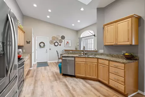 3478 Trails End Rd, Eagan, MN 55123 photo 8