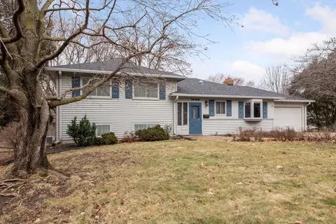 3600 Robinwood Ter, Minnetonka, MN 55305