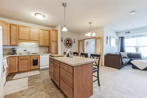 5445 Boone Ave N #306, New Hope, MN 55428
