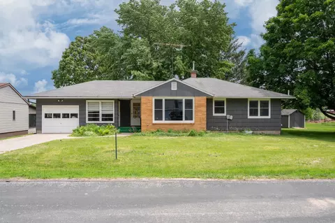 360 4th Ave NE, Mazeppa, MN 55956