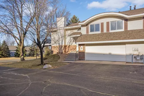 619 Evergreen Dr, Burnsville, MN 55337