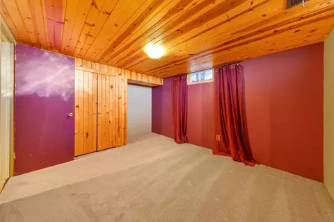 Bedroom - 931 9th Ave SW, Faribault, MN 55021 photo 6 of 6