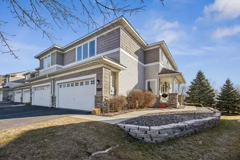 2767 Spy Glass Dr, Chaska, MN 55318