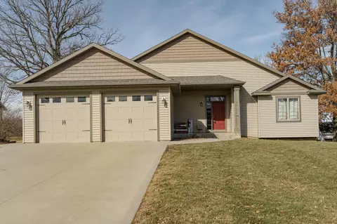 905 Bucknell Ct SE, Stewartville, MN 55976