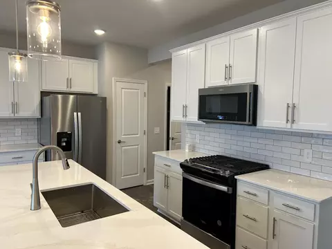 4893 Avery Ct, Eagan, MN 55123 photo 3