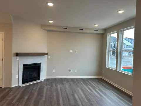 4893 Avery Ct, Eagan, MN 55123 photo 4