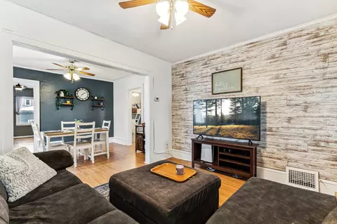 926 Fuller Ave, Saint Paul, MN 55104