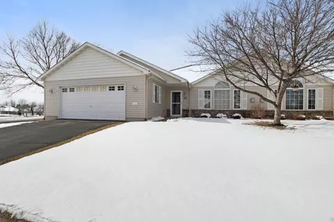 74 Brighton Path, Hudson, WI 54016