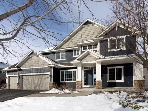 2124 Halli Rd, Shakopee, MN 55379