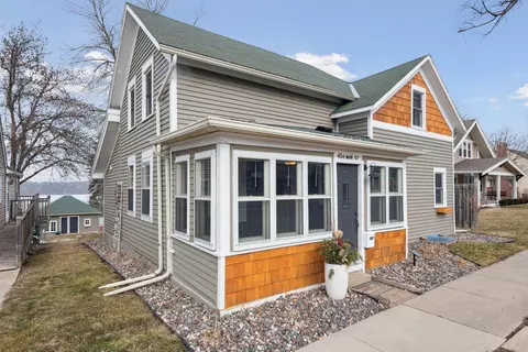 40 E Main St, Waconia, MN 55387