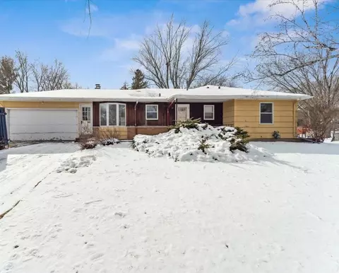 3656 Woody Ln, Minnetonka, MN 55305