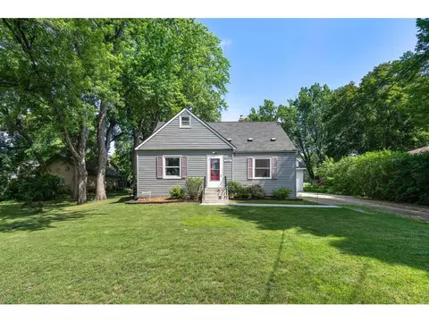 4904 Main St E, Maple Plain, MN 55359 photo 3
