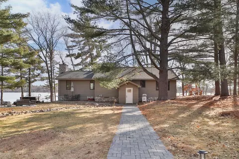 Exterior - 38914 W Arrowhead Dr, Pine River, MN 56474 photo 3 of 16