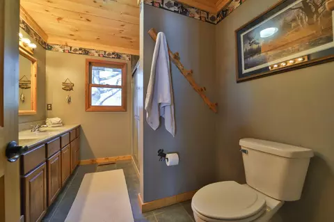 Bath - 38914 W Arrowhead Dr, Pine River, MN 56474 photo 1 of 3