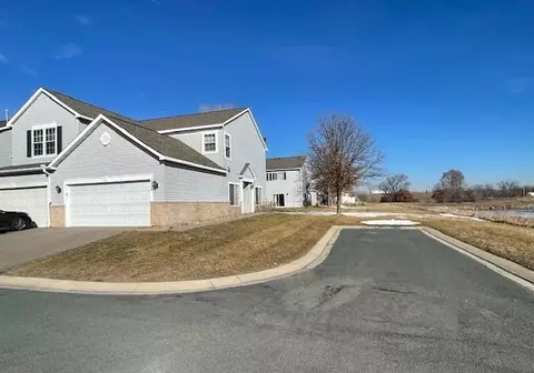 1359 Yorkshire Ln, Shakopee, MN 55379