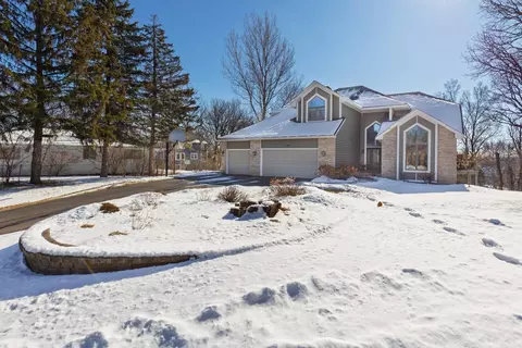 9944 Lawson Ln, Eden Prairie, MN 55347