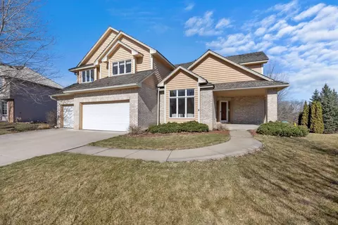 3225 Quinwood Ln N, Plymouth, MN 55441