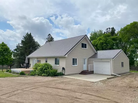 48798 205th Ave, Pelican Rapids, MN 56572
