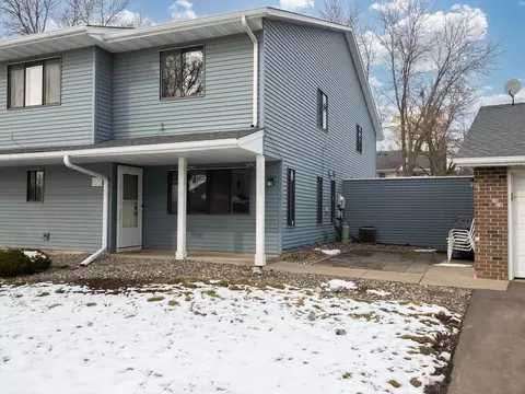 9375 Ranchview Ln N, Maple Grove, MN 55369