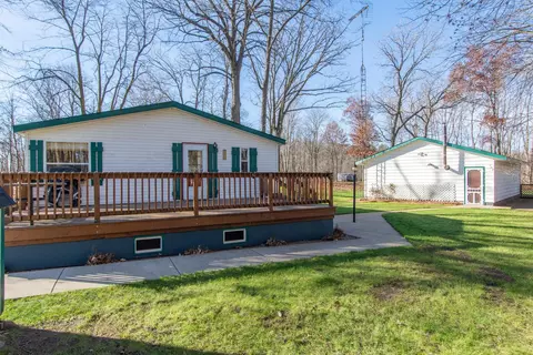 Exterior - 9646 Crescent Bay Rd, Brainerd, MN 56401 photo 3 of 12