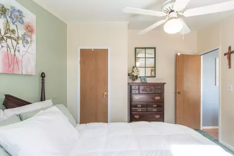 Bedroom - 9646 Crescent Bay Rd, Brainerd, MN 56401 photo 7 of 10