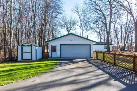 Exterior - 9646 Crescent Bay Rd, Brainerd, MN 56401 photo 4 of 12