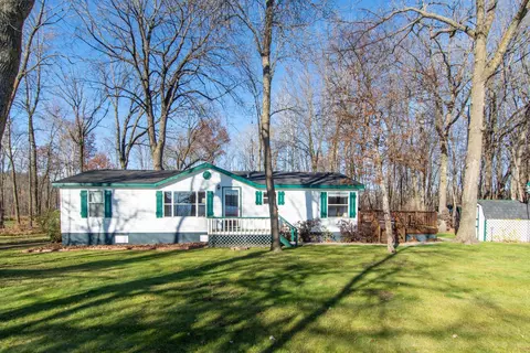 9646 Crescent Bay Rd, Brainerd, MN 56401