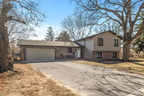 509 Lyn Park Ln N, Minneapolis, MN 55411