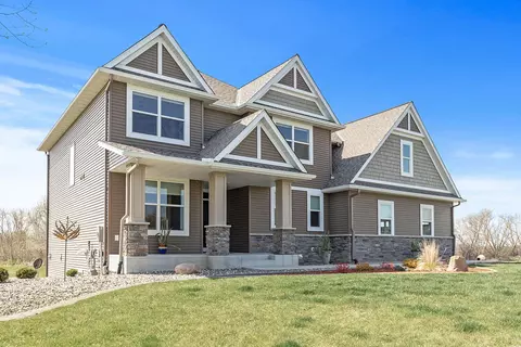 7255 73rd Ave N, Greenfield, MN 55373