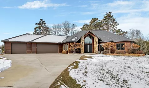 2945 Winnebago Rd, Sartell, MN 56377