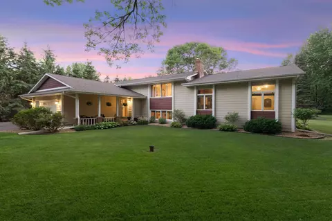 7133 Rice Lake Ln, Lino Lakes, MN 55014