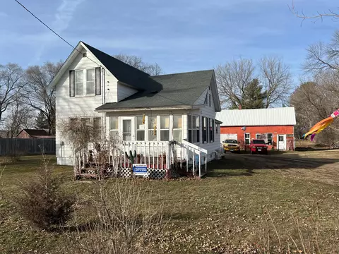 109 Center St, Ostrander, MN 55961