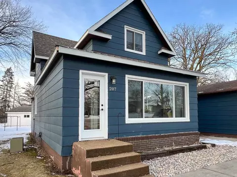 207 Cleveland Ave W, Karlstad, MN 56732