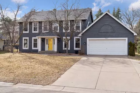5967 Scenic Pl, Shoreview, MN 55126