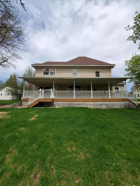 674 2nd St, Dawson, MN 56232