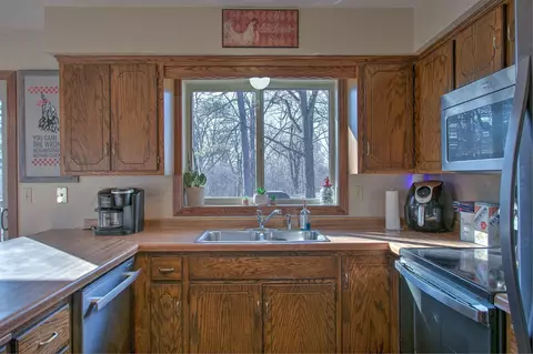Kitchen - 8613 115th St, Milaca, MN 56353 photo 4 of 6