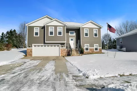 627 Jefferson St, River Falls, WI 54022