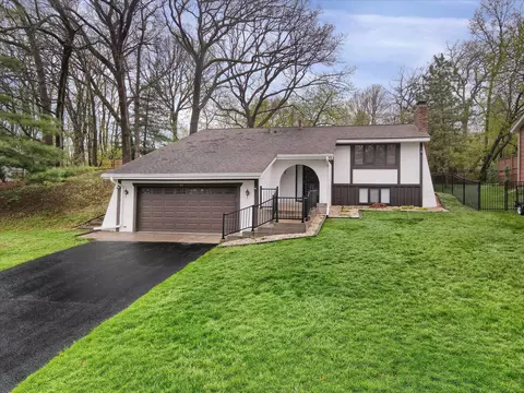 80 32nd Ave NW, New Brighton, MN 55112
