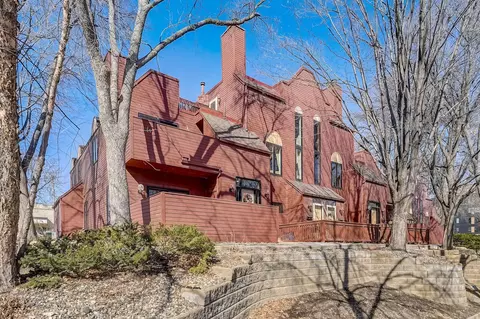 16 Irvine Park #16A, Saint Paul, MN 55102