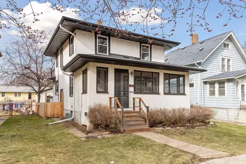 991 Armstrong Ave, Saint Paul, MN 55102