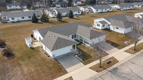 2158 Mcquillan Ct SE, Rochester, MN 55904