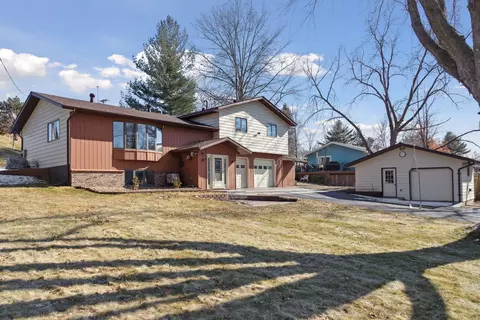 615 College St N, Prescott, WI 54021