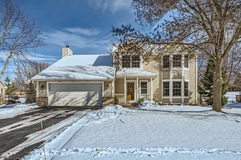 588 Coventry Pkwy, Eagan, MN 55123
