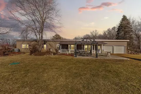 56587 200th St, Mankato, MN 56001