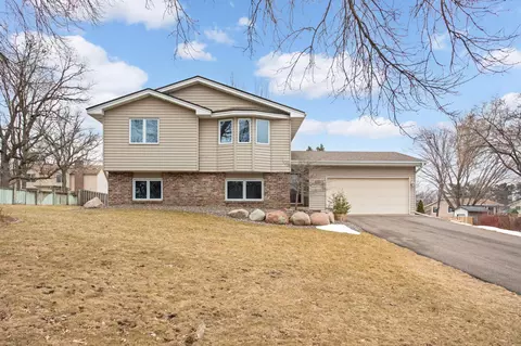 12351 Norway St NW, Coon Rapids, MN 55448