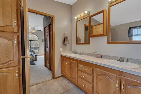 Bath - 9249 17th St SE, St. Cloud, MN 56304 photo 3 of 4
