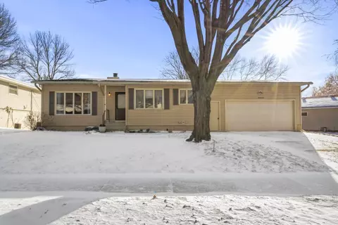 3526 15th Ave NW, Rochester, MN 55901