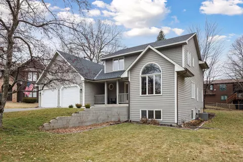 14816 Autumn Pl, Burnsville, MN 55306
